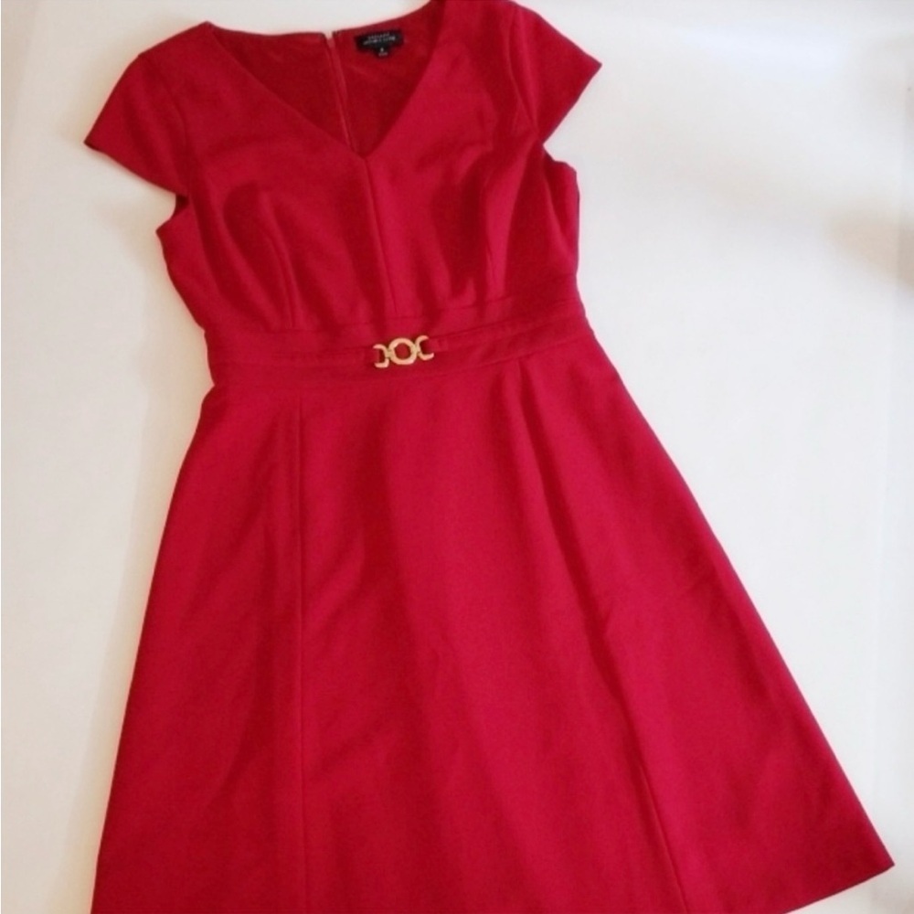 TAHARI Arthur S. Levine Red Gold Buckle Dress 8